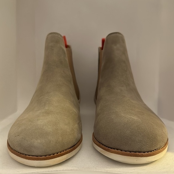 Rollie Chelsea Taupe Suede with Rose Gold Gusset Comfy Boot Size 40 - NWT - Picture 9 of 13